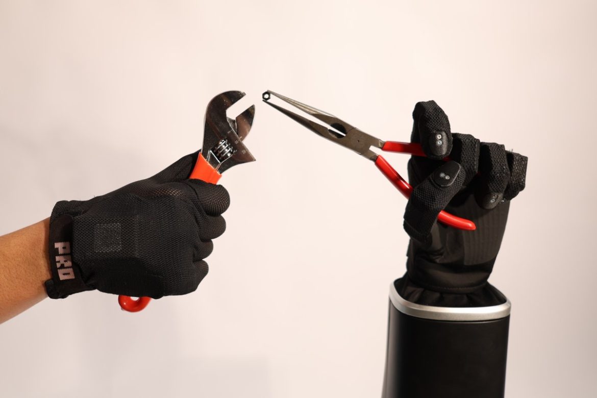 Proception's ProHand and ProGlove
