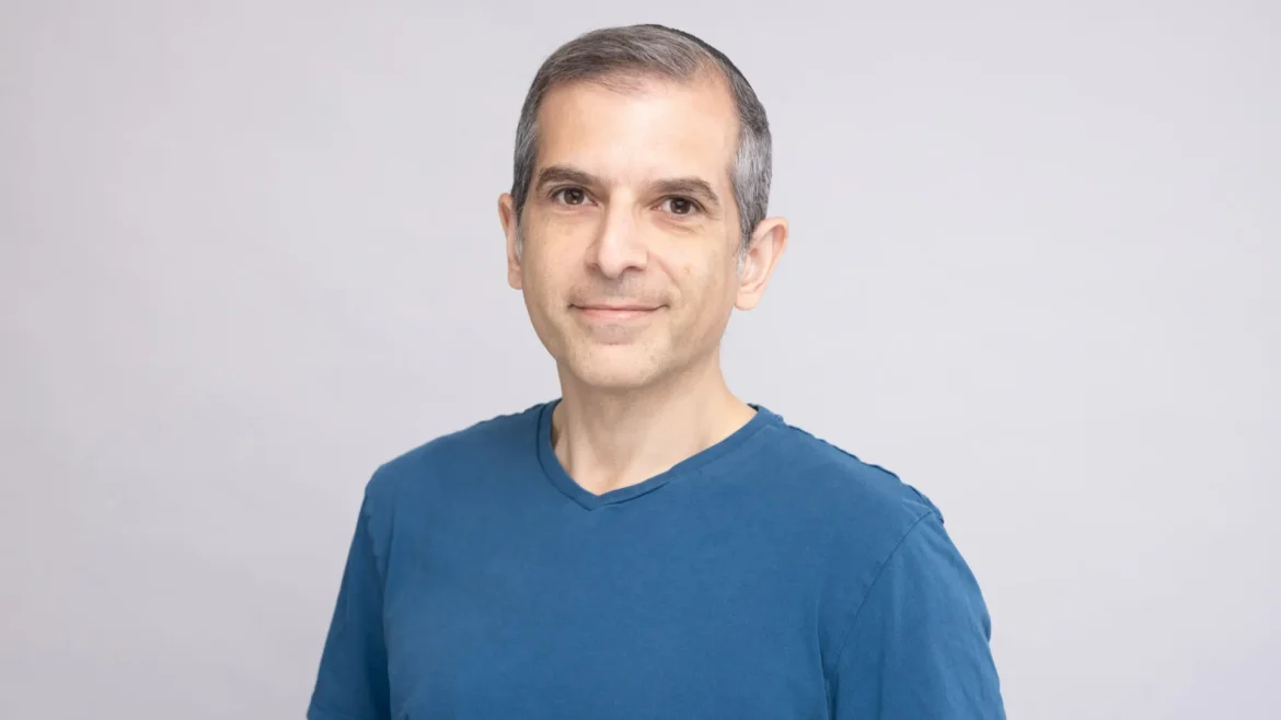 Moshe Sambol, VP of Customer Solutions at Lightrun – Interview Series – Unite.AI